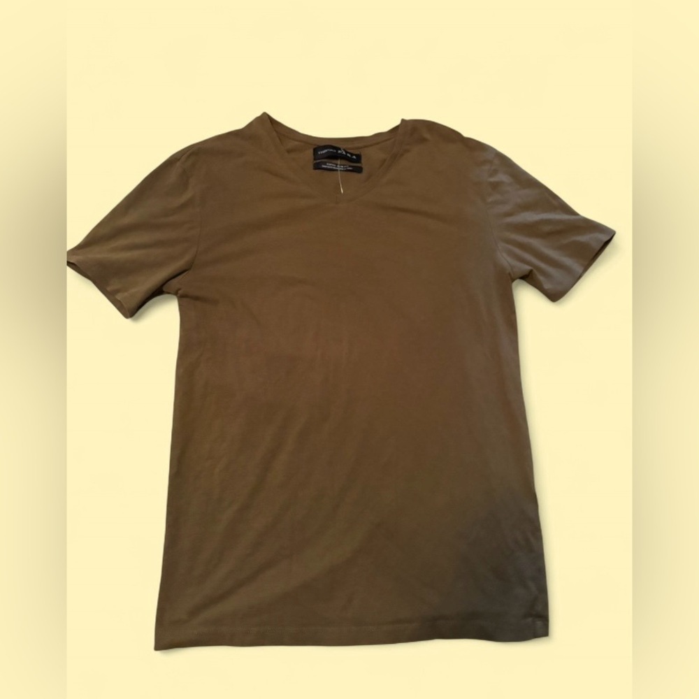 ZARA Essentials Women’s Super Slim Fit V-Neck Tee | Medium